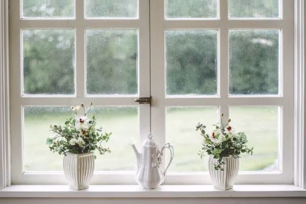 Casement Grille Windowsill Flower Pots