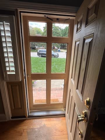 Storm Door Six Lite Grid Foyer View
